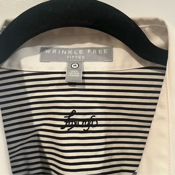Foxcroft wrinkle free long sleeve fitted blouse. Women’s size Large, - Picture 3 of 7